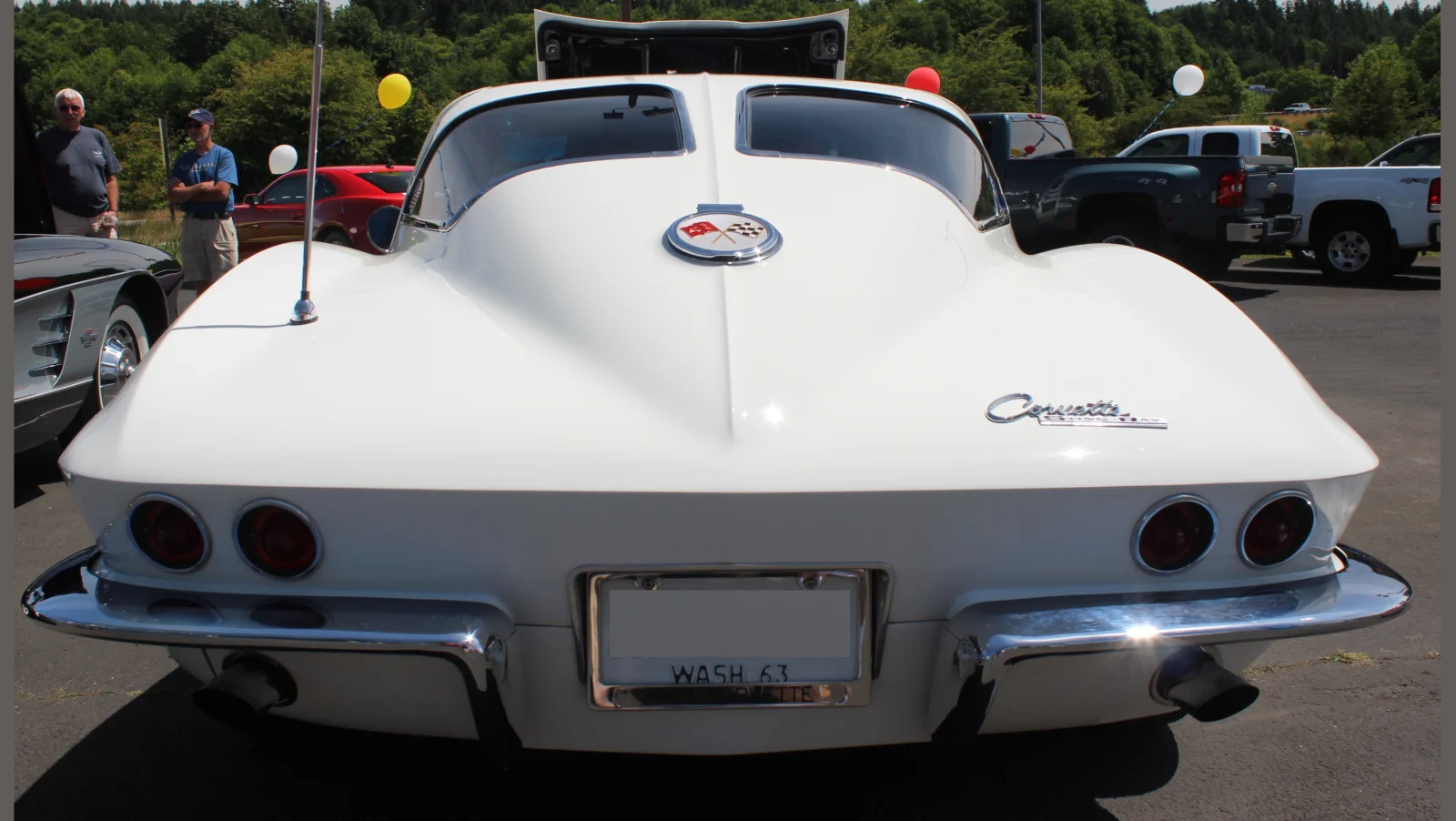 Click to Enlarge-Esc to Close Corvette Generations/C2/C2 1963 rear view.webp